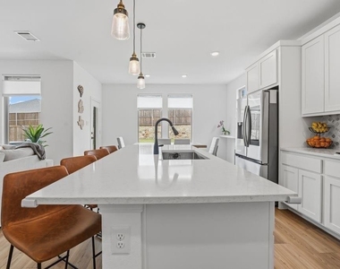 1730 Coachman Drive - Photo Thumbnail 5