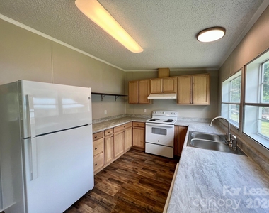 4667 Jack Brown Road - Photo Thumbnail 5