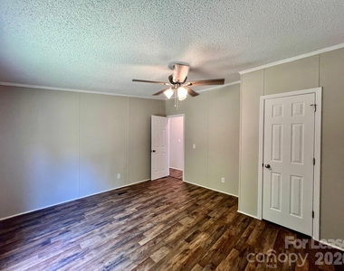4667 Jack Brown Road - Photo Thumbnail 12
