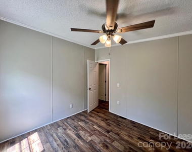 4667 Jack Brown Road - Photo Thumbnail 11