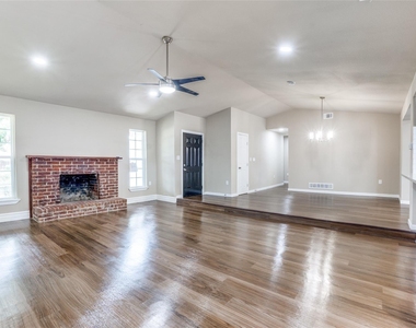 1904 Richland Drive - Photo Thumbnail 1