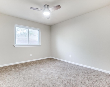 1904 Richland Drive - Photo Thumbnail 8