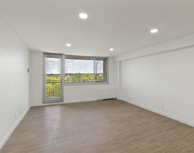 3883 Turtle Creek Boulevard - Photo Thumbnail 4