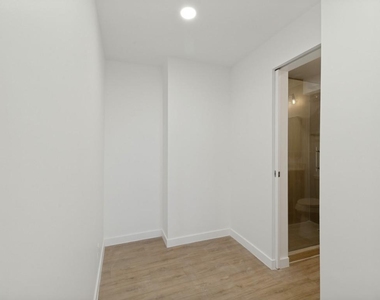 3883 Turtle Creek Boulevard - Photo Thumbnail 11