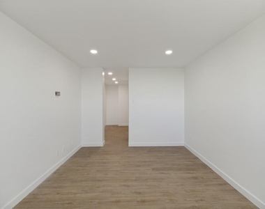 3883 Turtle Creek Boulevard - Photo Thumbnail 10