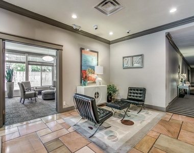 3883 Turtle Creek Boulevard - Photo Thumbnail 17