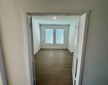 3008 Dutch Road - Photo Thumbnail 10