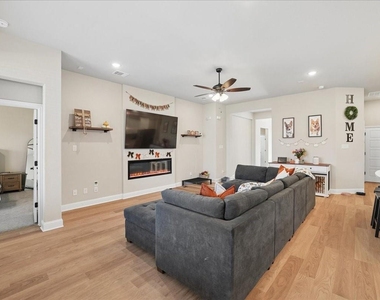 10329 Dittany Lane - Photo Thumbnail 8