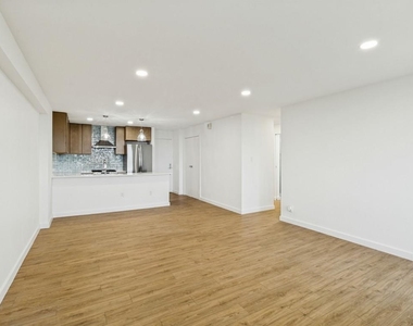 3883 Turtle Creek Boulevard - Photo Thumbnail 9