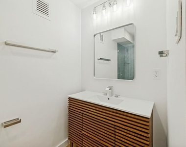 3883 Turtle Creek Boulevard - Photo Thumbnail 15