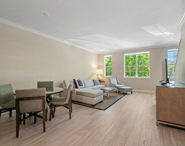 610 Fern Street - Photo Thumbnail 1