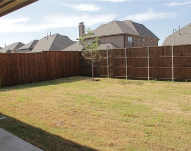 14764 Crystal Beach Lane - Photo Thumbnail 11