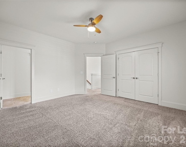 706 Kingsley Way - Photo Thumbnail 23