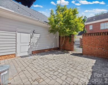 706 Kingsley Way - Photo Thumbnail 33