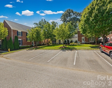 706 Kingsley Way - Photo Thumbnail 36