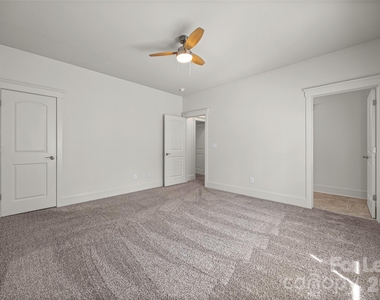 706 Kingsley Way - Photo Thumbnail 28
