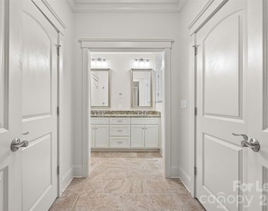 706 Kingsley Way - Photo Thumbnail 15