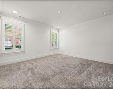 706 Kingsley Way - Photo Thumbnail 13