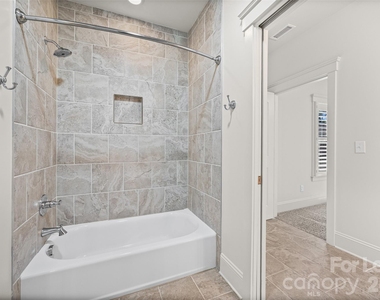 706 Kingsley Way - Photo Thumbnail 25