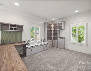706 Kingsley Way - Photo Thumbnail 19