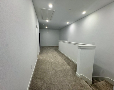 5720 Lakeview Drive - Photo Thumbnail 10