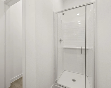 5720 Lakeview Drive - Photo Thumbnail 19