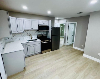 3701 Nw 4th Avenue - Photo Thumbnail 1
