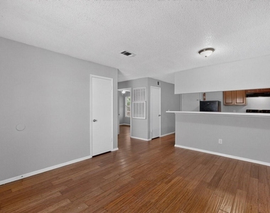 400 Raymond Street - Photo Thumbnail 4