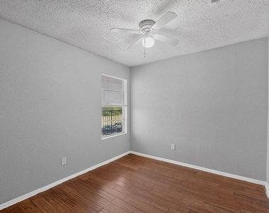 400 Raymond Street - Photo Thumbnail 15