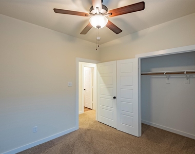 721 Blackland Drive - Photo Thumbnail 17