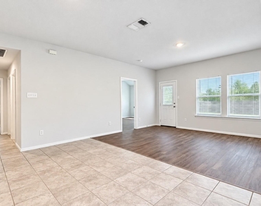 10333 Fort Croghan Trail - Photo Thumbnail 4