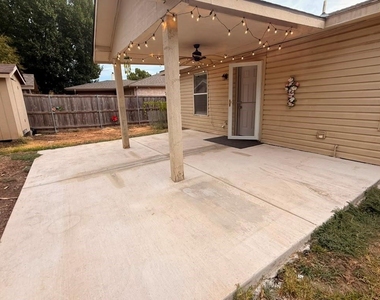 3106 Legend Drive - Photo Thumbnail 19