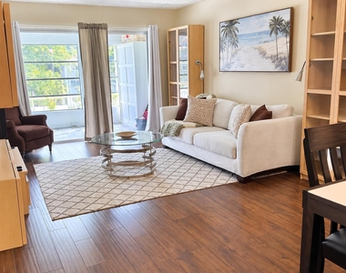 1801 Nw 75th Avenue - Photo Thumbnail 1