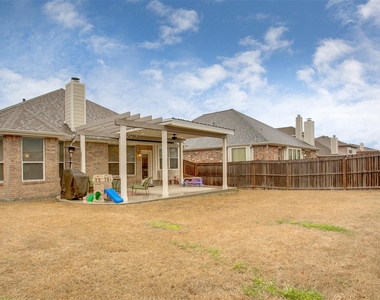 10228 Olivia Drive - Photo Thumbnail 24