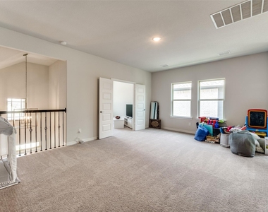 333 Foxthorne Way - Photo Thumbnail 20