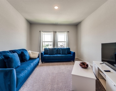 333 Foxthorne Way - Photo Thumbnail 22