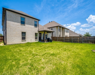 333 Foxthorne Way - Photo Thumbnail 32