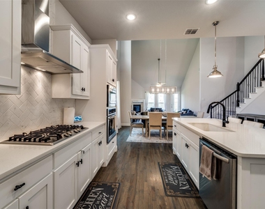 333 Foxthorne Way - Photo Thumbnail 13