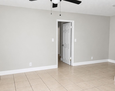 435 Nw 41st Street - Photo Thumbnail 15