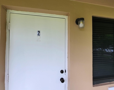 435 Nw 41st Street - Photo Thumbnail 18