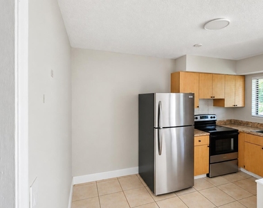 435 Nw 41st Street - Photo Thumbnail 9