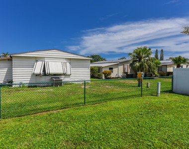 7983 Se Saratoga Drive - Photo Thumbnail 16