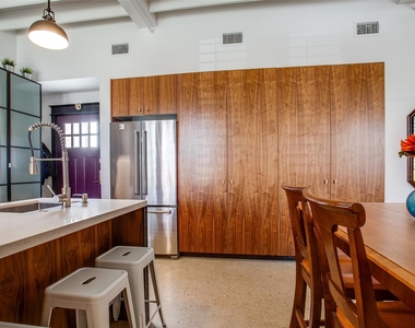 1038 Kings Highway - Photo Thumbnail 18
