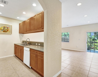 852 Nw 9th Street - Photo Thumbnail 5