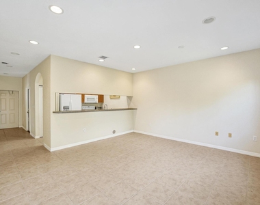 852 Nw 9th Street - Photo Thumbnail 13