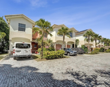 852 Nw 9th Street - Photo Thumbnail 50