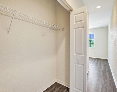 852 Nw 9th Street - Photo Thumbnail 46