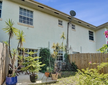 852 Nw 9th Street - Photo Thumbnail 27