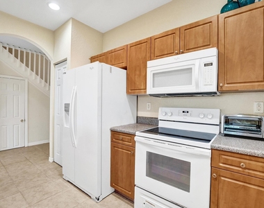 852 Nw 9th Street - Photo Thumbnail 9