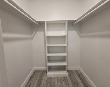 7405 Pinehurst Drive W - Photo Thumbnail 29